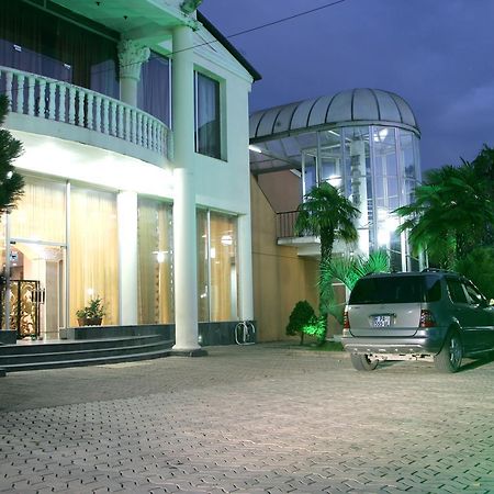 Eleon Hotel Koetaisi Buitenkant foto